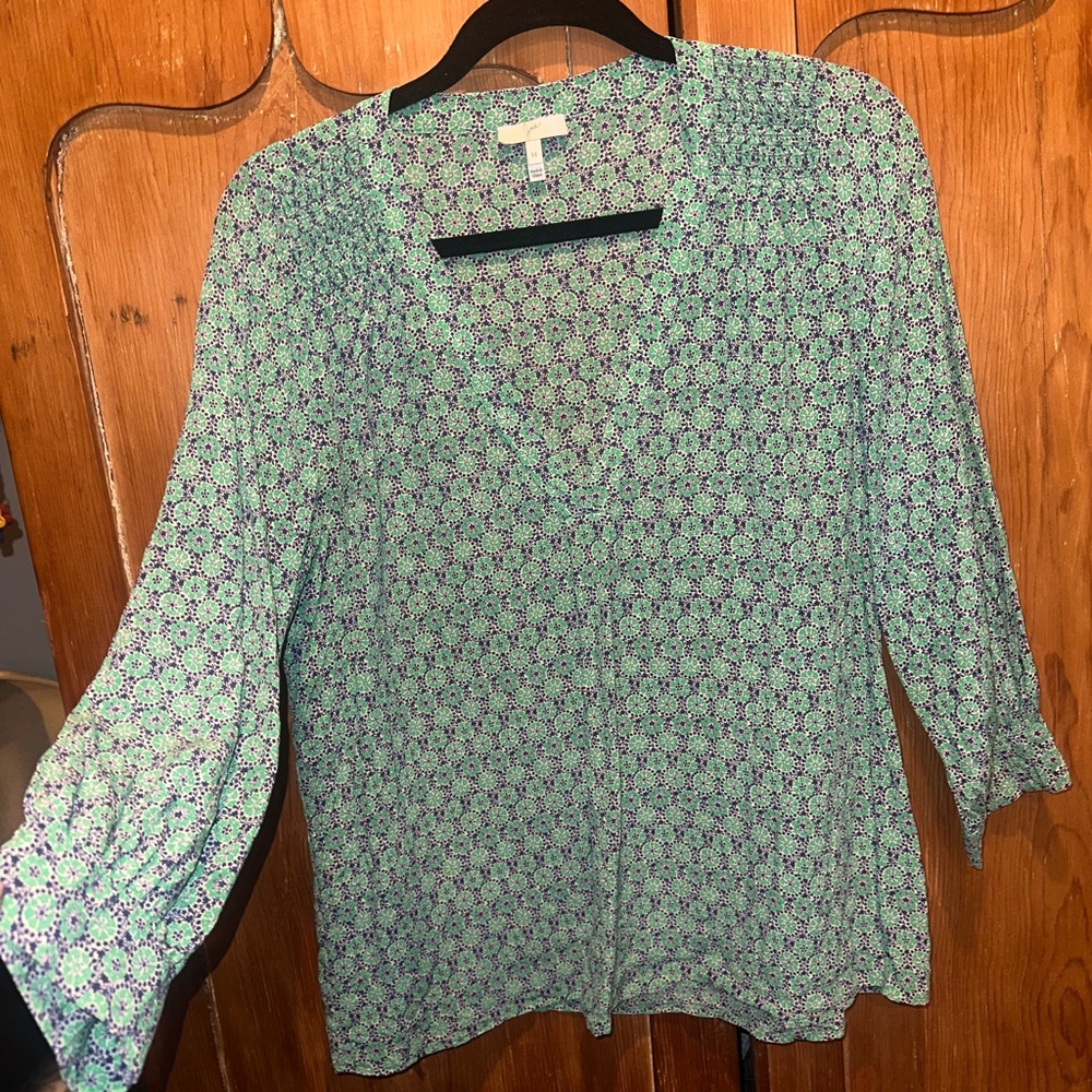 Joie Mint and Navy Printed V-Neck Blouse